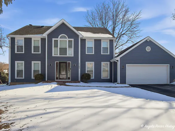 1105 Spring Hill Dr, Algonquin, IL 60102