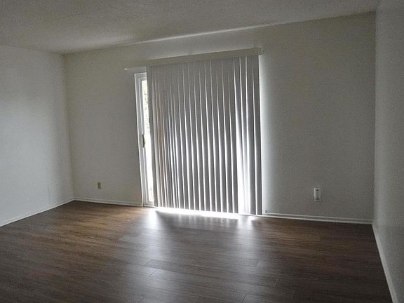 3rd image of 6546 El Nido Ln APT 1