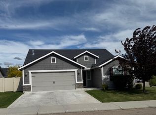 6038 N Silver Spruce Ave, Meridian, ID 83646