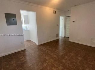 3680 Oak Ave APT 3, Miami, FL 33133