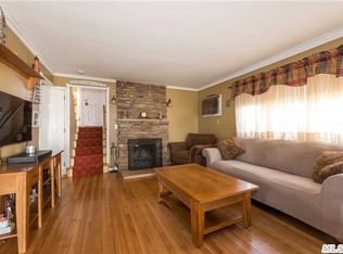 54 Brookside Ave, North Babylon, NY 11703