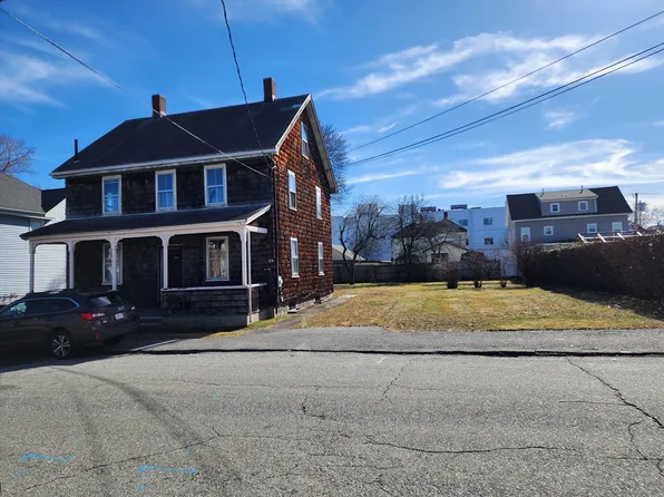 39 Clinton St, Waltham, MA 02453