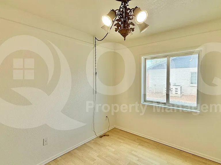 906 W Malibu Dr — Photo 11
