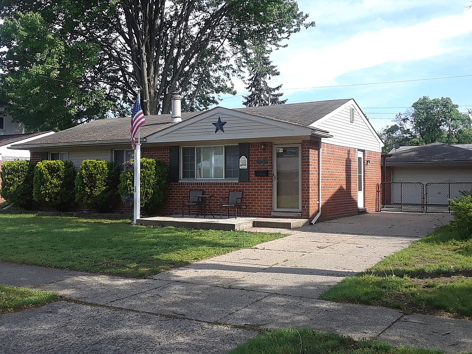 1st image of 35755 Fernwood St