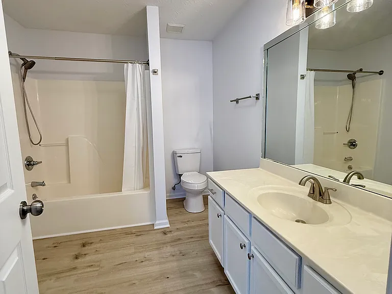 500 Wellington Gardens Dr — Photo 40