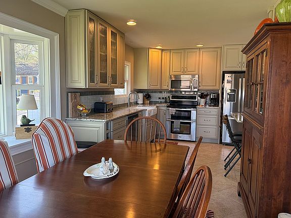5th image of 7318 W Orchard Ave