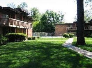481 Duane Ter, Glen Ellyn, IL