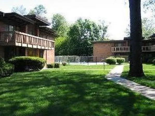 481 Duane Ter, Glen Ellyn, IL 60137