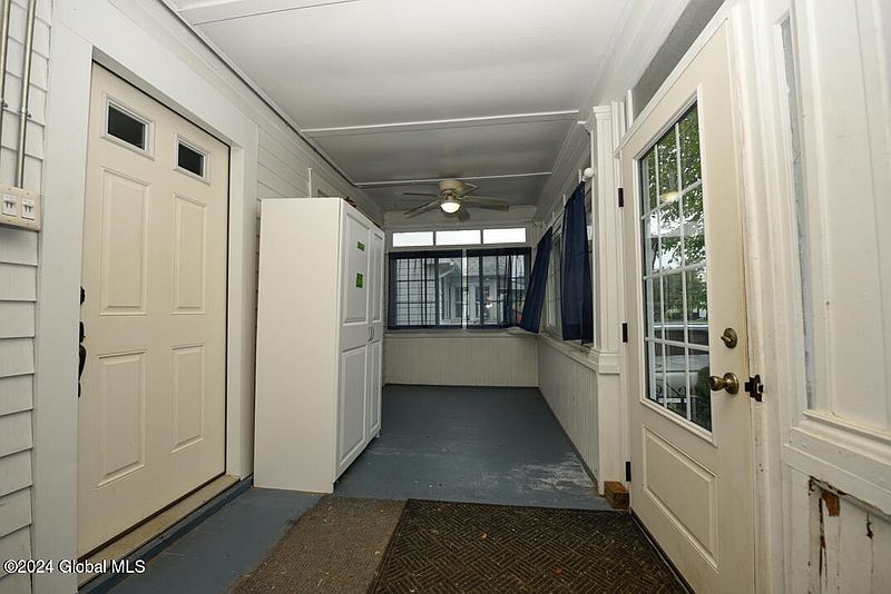 4th image of 101 Crescent Drive