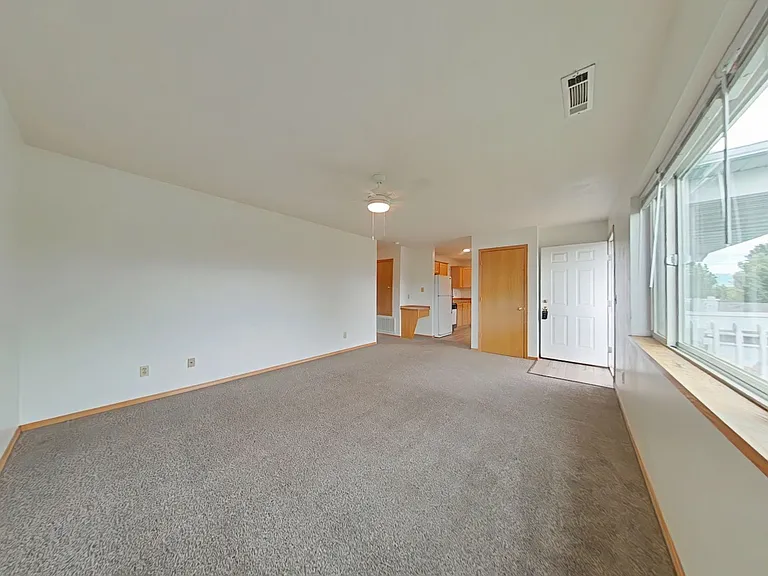 9 Michael Grove Ave — Photo 3