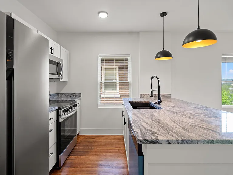 217 W 13th St #2B — Photo 8