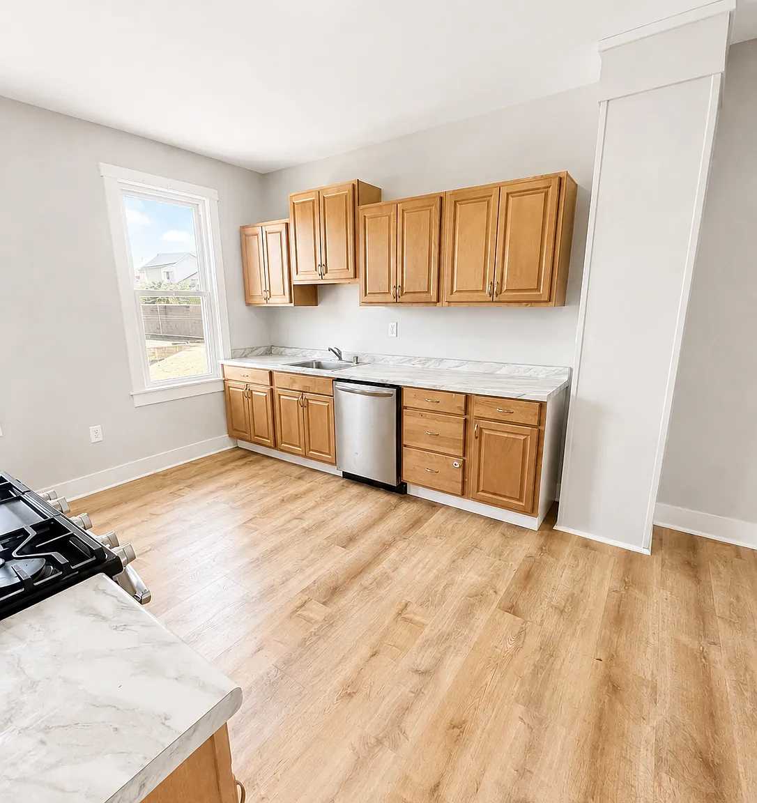 3 bed, $1,449 — Photo 2
