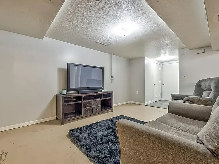 1017 Kiowa St — Photo 13
