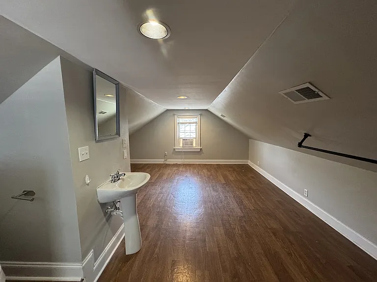310 Yeardley Ave — Photo 32