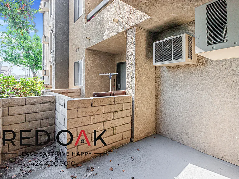 8614 Woodley Ave #219 — Photo 9
