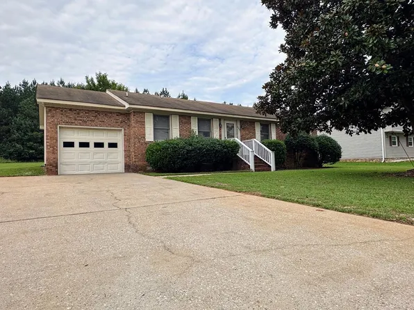 409 Winchester Dr, Gaffney, SC 29341