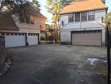 Rv Garage with Home Office/Apt on Top