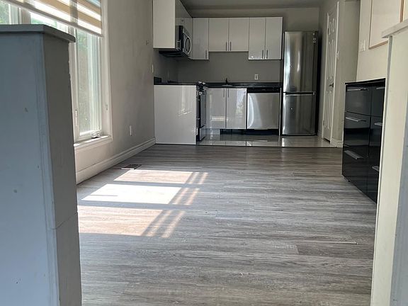 4th image of 5749 Lakeshore Rd #2