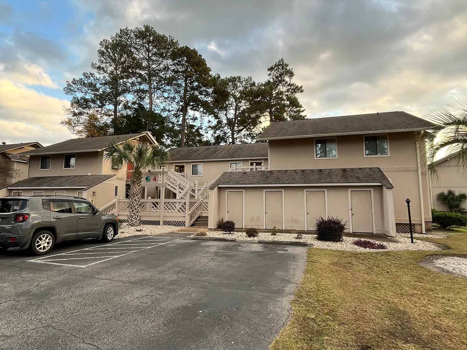 2 bed, 878 sqft, $1,595 — Photo 2
