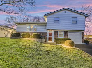 1400 Evans Ct, Elk Grove Village, IL 60007
