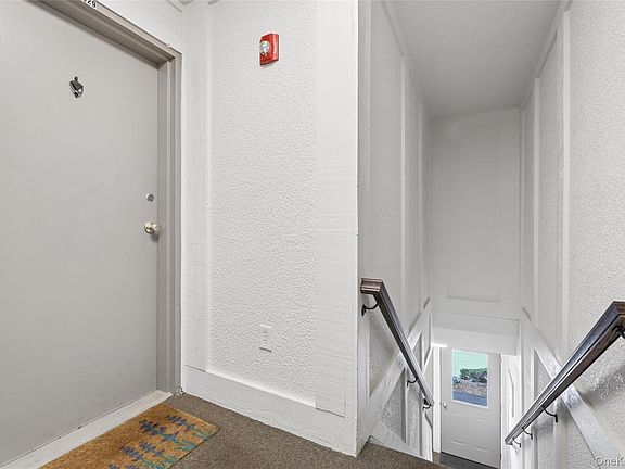 3rd image of 529 Sierra Vista Lane