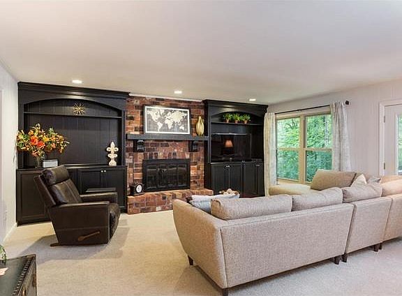 5th image of 15948 Silent Creek Ct