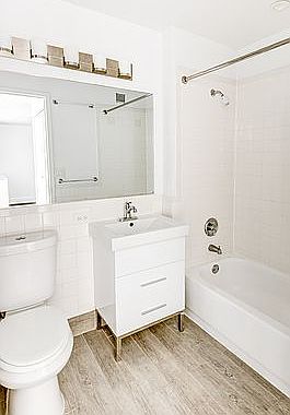 5th image of 70 Battery Pl APT 710