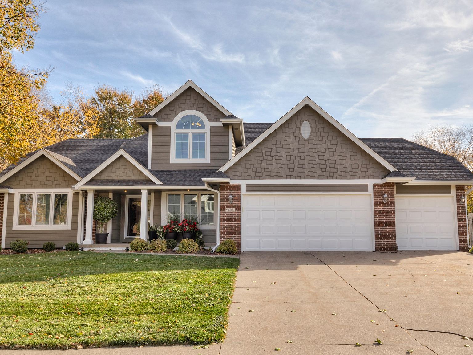 4511 94th St, Urbandale, IA 50322 | Zillow