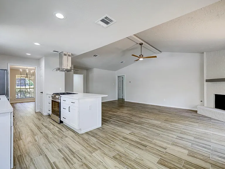 9723 Galston Ln — Photo 11