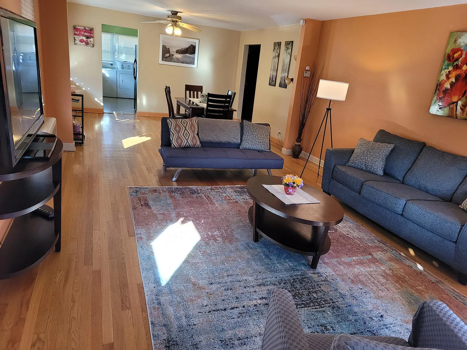 2 bed, 1300 sqft, $2,500 — Photo 4