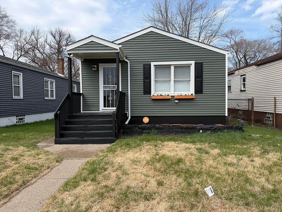1st image of 480 W 23rd Ave