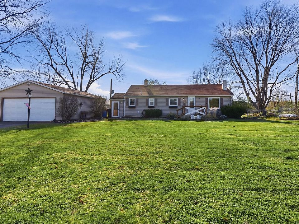 1st image of 152 Holiday Dr