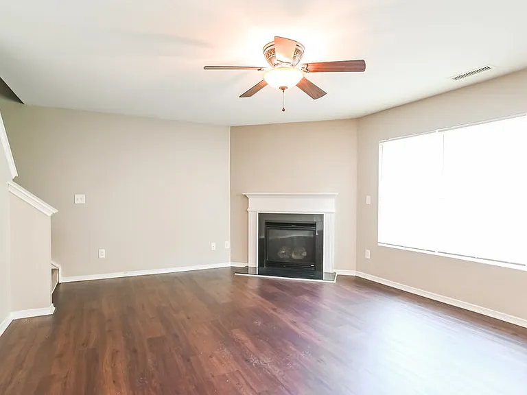 8210 Ainsworth St — Photo 8