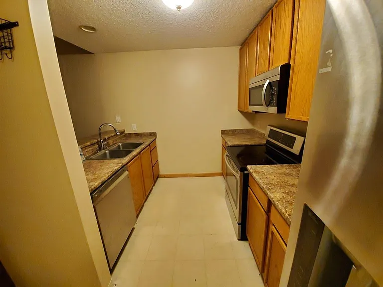 2300 Hart Ave #7 — Photo 13