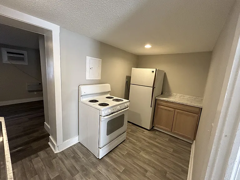 451 E Eufaula St #B — Photo 11