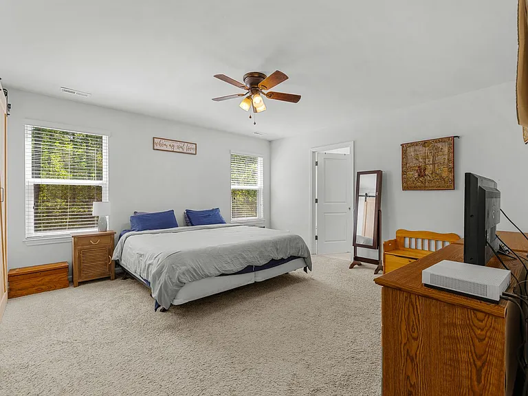 206 J Belton Ct — Photo 32