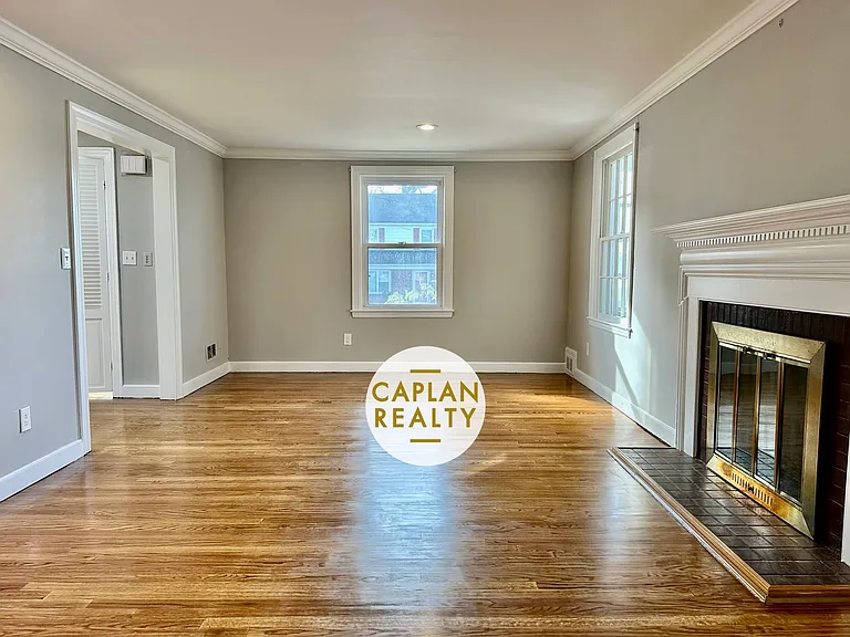 29 Wellington Rd — Photo 3