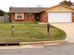 111 SE Trenton Rd, Lawton, OK 73501