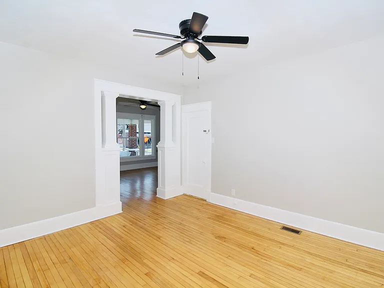 2035 Broadway St — Photo 14