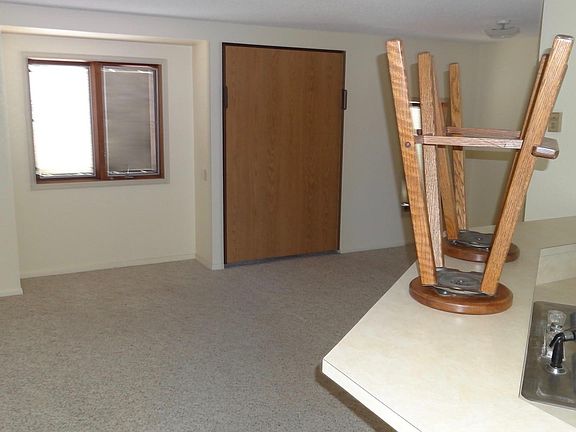 5th image of 2025 Alsop Ln