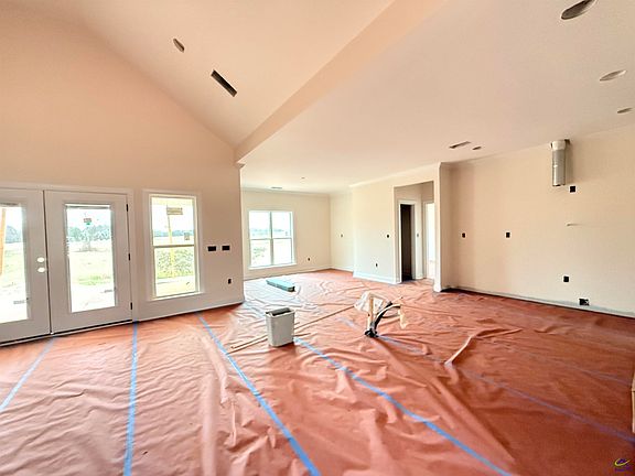 2nd image of 450 Jones Rd