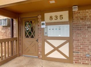 835 S Dwyer Ave APT A, Arlington Heights, IL 60005