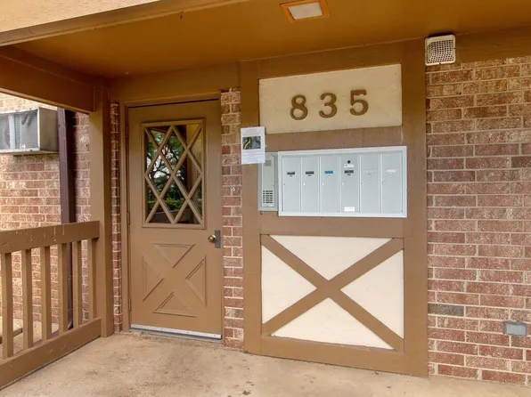 835 S Dwyer Ave APT A, Arlington Heights, IL 60005