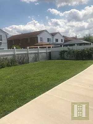 Rented by Halstead Real Estate | media 29