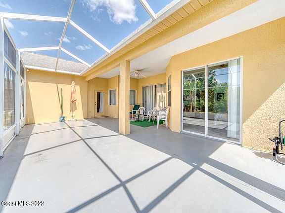 2nd image of 4758 Alamanda Dr