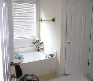 4th image of 2747 Green Estates Dr