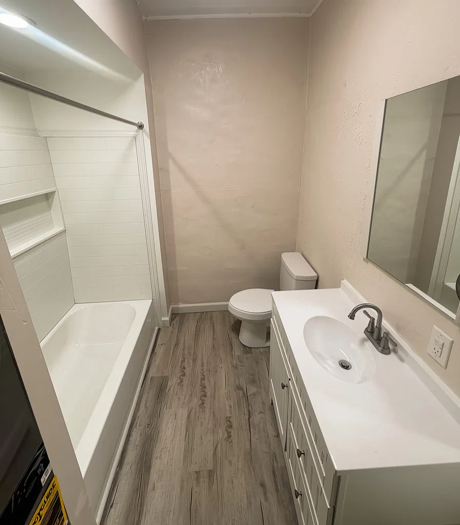 2 bed, 700 sqft, $1,300 — Photo 4