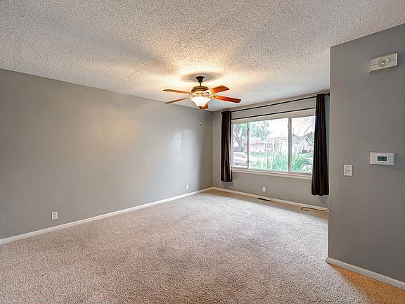 3rd image of 2319 Mayfair Dr