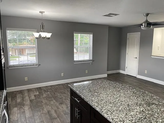 4065 Edgewater Dr #C — Photo 4