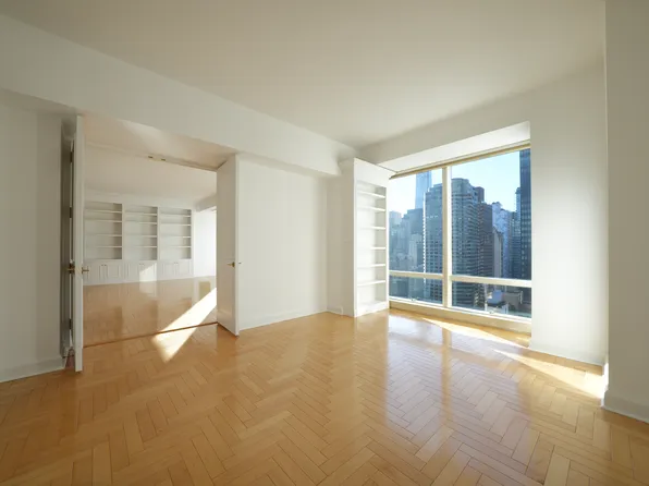 845 United Nations Plaza image 9 of 10